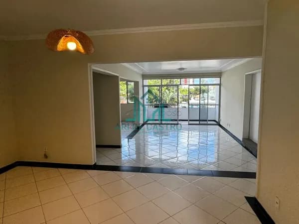 Apartamento com 3 Quartos sendo uma Suíte, Varanda, Gabinete e Dependência á venda no Farol - Maceió Alagoas