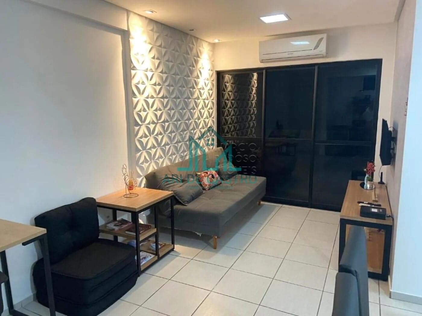 Apartamento com 2 Quartos, 59m², Mobiliado e Varanda à Venda na Ponta Verde - Maceió Alagoas