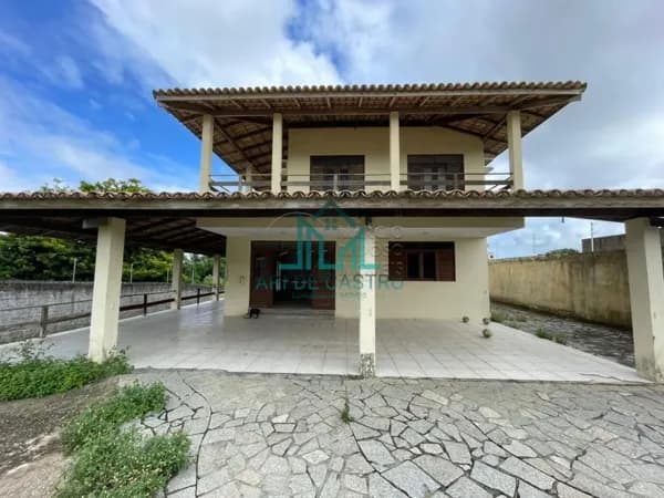 Casa e Terreno à venda com 5 Quartos tendo uma Suíte Master no Loteamento Bariloche no Feitosa em Maceió
