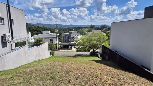 TERRENO EM RESIDENCIAL VALVILLE I