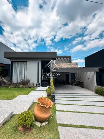 CASA DE ALTO PADRÃO COM VISTA ABERTA
