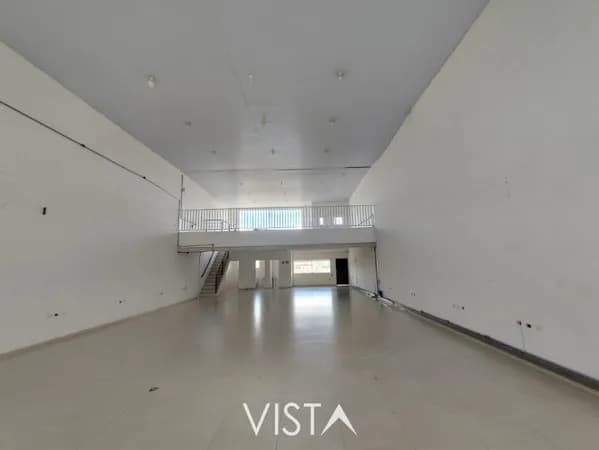 Prédio Comercial na região do Ipiranga com 568m² 5 Vagas Subterraneas e vão livre