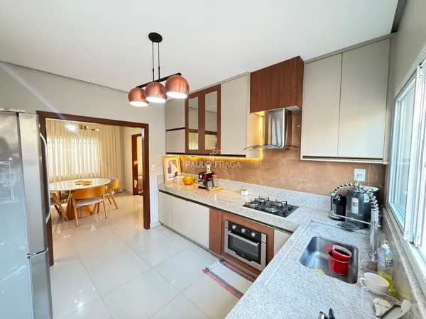 Casa em Passos - Novo Mundo