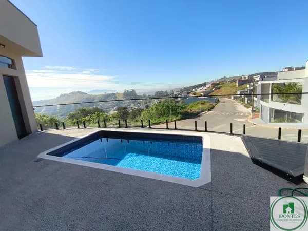 Casa Nova à Venda em Bragança Paulista