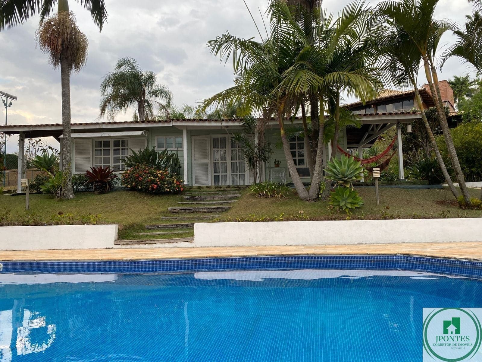 CASA À VENDA EM CONDOMÍNIO NA REPRESA - BRAGANÇA PAULISTA