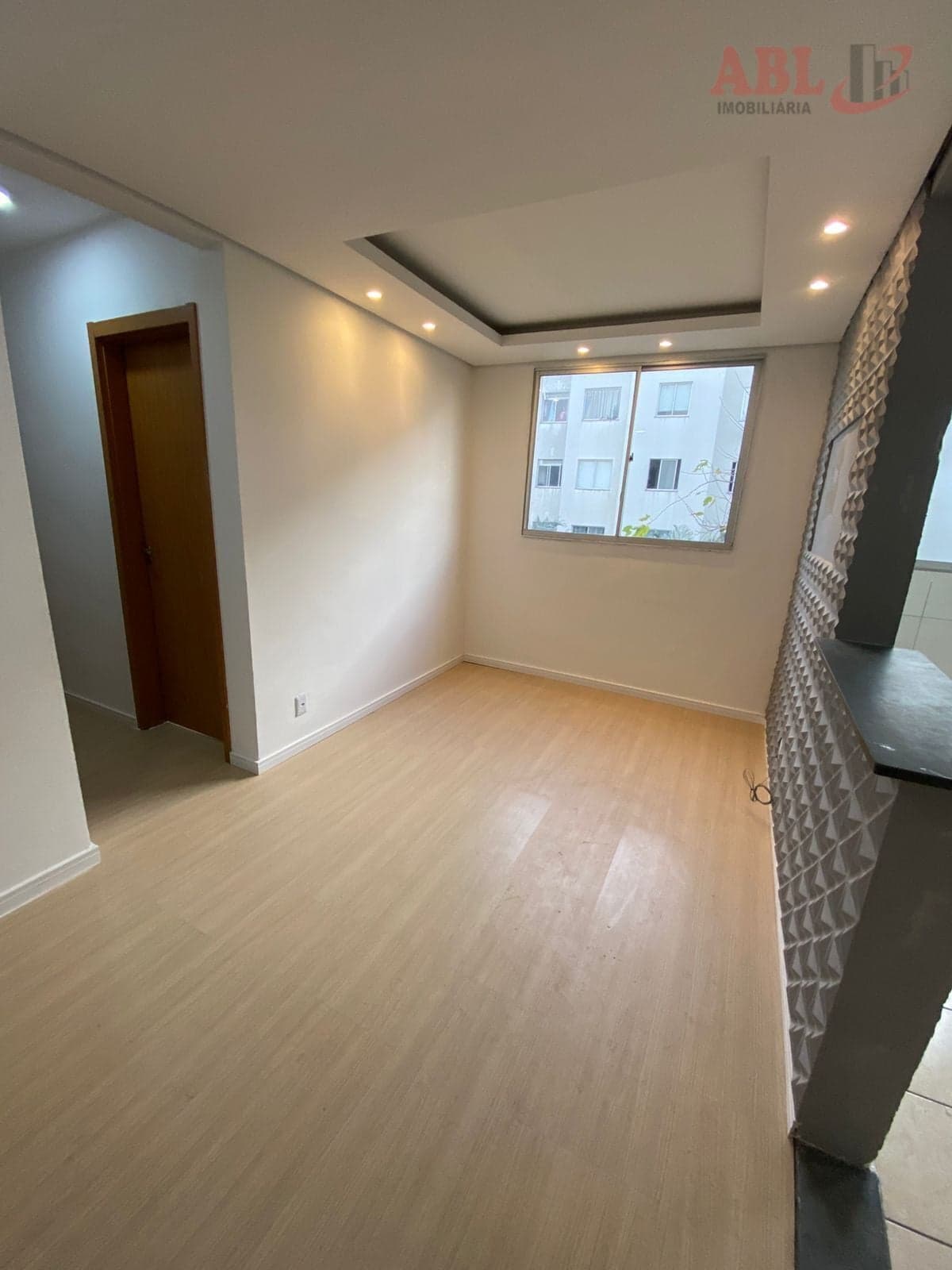 Apartamento à venda no Porto Oriente bairro Rubem Berta - Porto Alegre/RS
