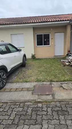 Casa 2 dormitórios Térrea em Condomínio
