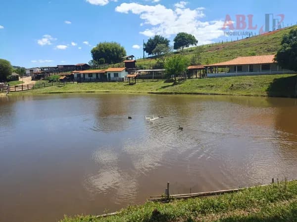 Sítio no Parque das águas de São Lourenço.