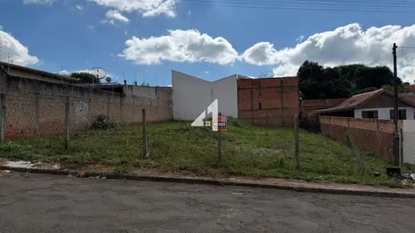 Lote/Terreno em Apucarana - Jardim Tarobá