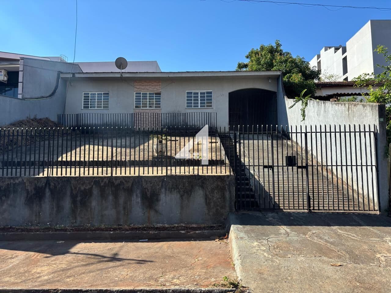 Casa em Apucarana - Jardim Marabá
