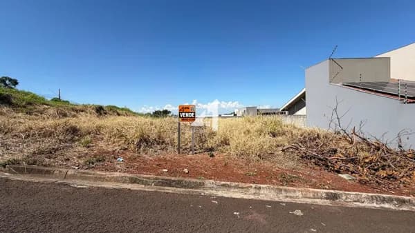 Lote/Terreno em Apucarana - Loteamento Residencial Florais Do Lago