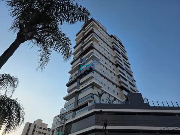 Apartamento na Guilhermina em Praia Grande com Sol da Manhã e Varanda Gourmet