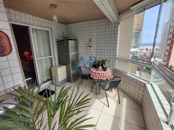 Apartamento na Guilhermina em Praia Grande com 2 Dormitórios