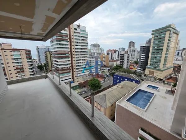 Apartamento em Construção na Guilhermina Praia Grande