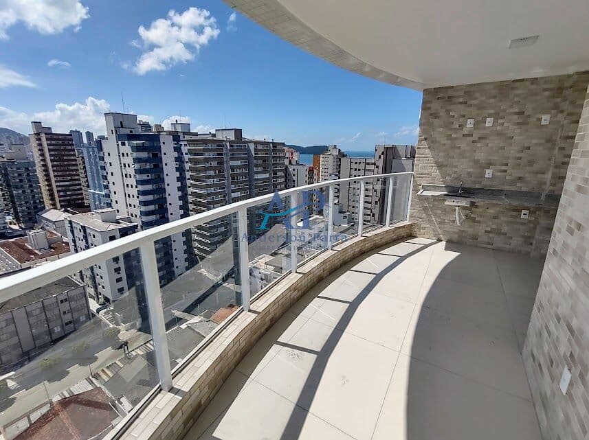 Apartamento em Praia Grande com 3 Quartos Próximo à Praia