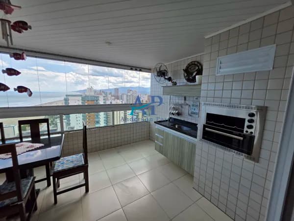 Apartamento na Guilhermina em Praia Grande com 4 Dormitórios Vista Mar