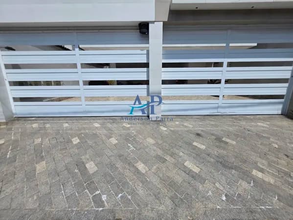 Casa em Condomínio no Canto do Forte em Praia Grande