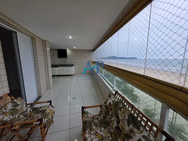 Apartamento Frente Mar na Aviação em Praia Grande com 3 Dormitórios Mobiliado