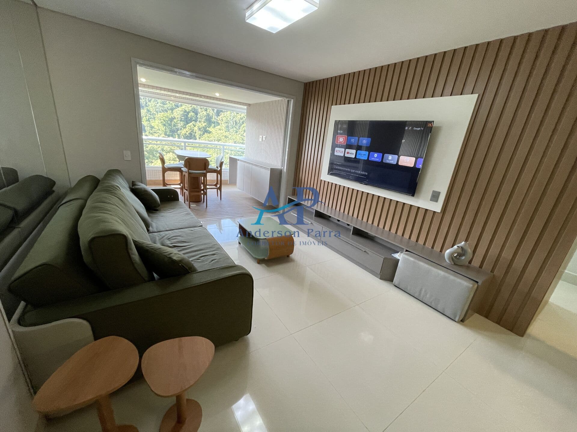 Apartamento no Canto do Forte em Praia Grande com 4 Dormitórios e 3 Vagas