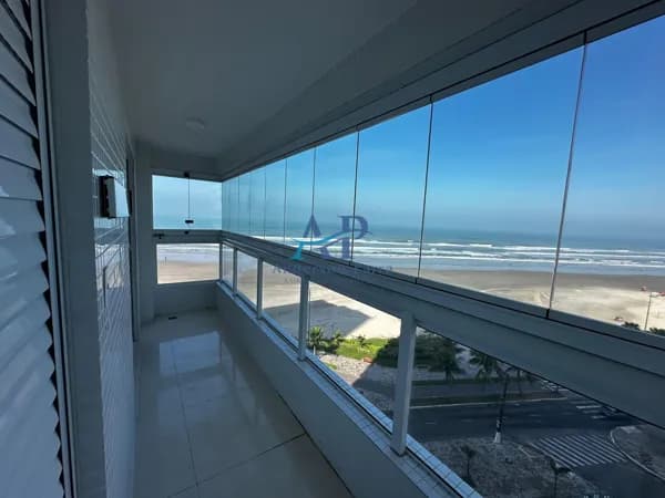 Apartamento Frente Mar em Praia Grande com 3 Dormitórios