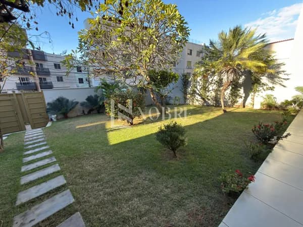 Casa à Venda no Bairro Iguaçu Amplo Quintal e Excelente Localização