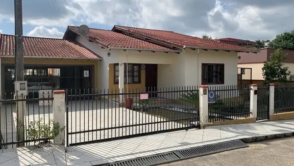 Casa em Brusque - Planalto
