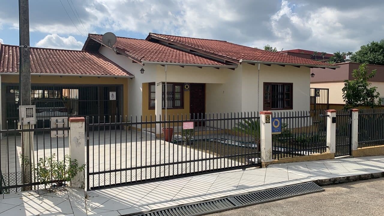 Casa em Brusque - Planalto