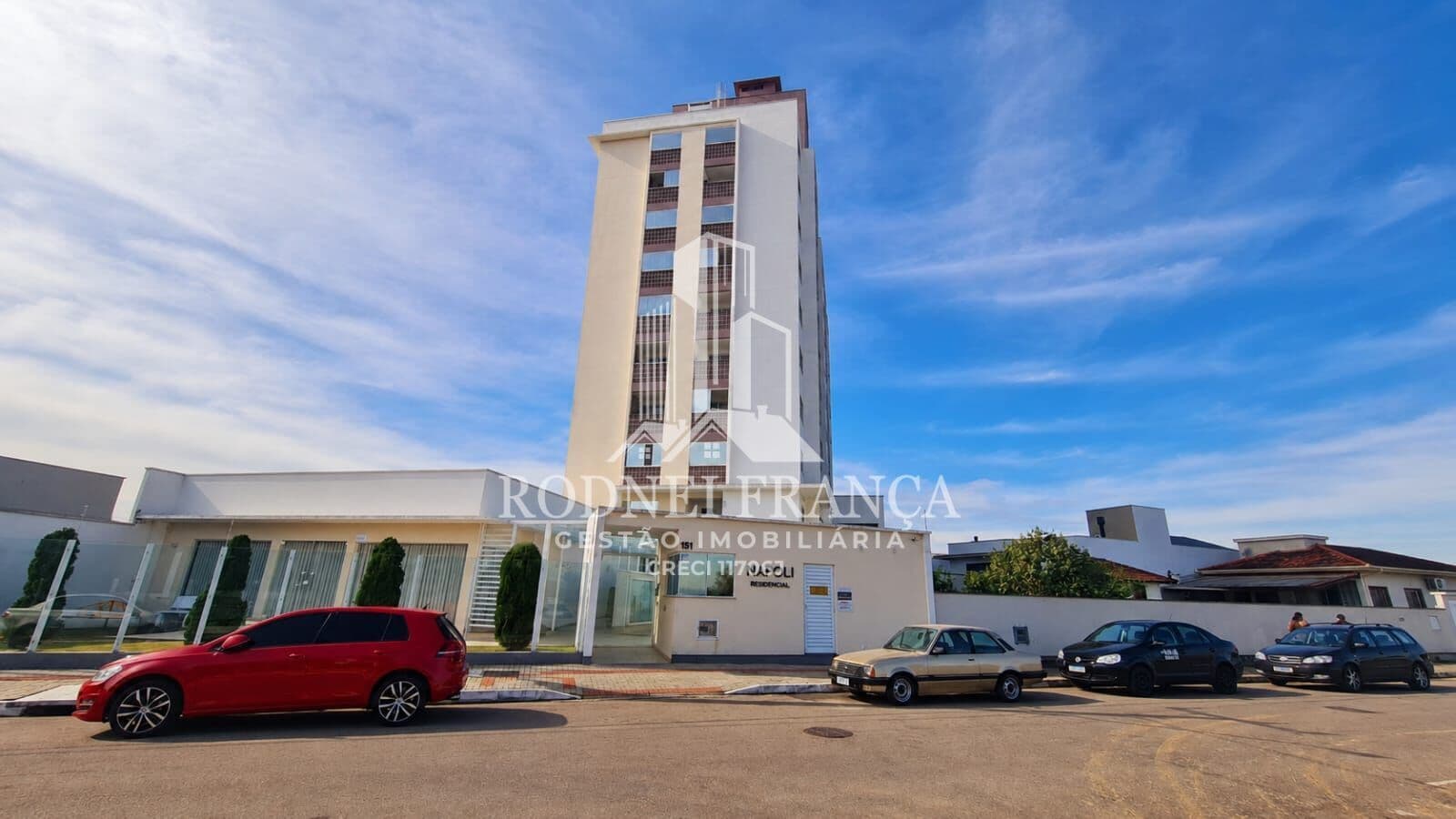 APARTAMENTO SEMI MOBILIADO À VENDA NO RESIDENCIAL NAPOLI