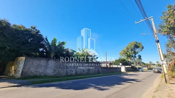 Terreno com utilização Comercial e Residencial