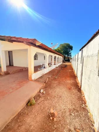 Casa em Goianésia - Carrilho