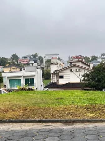 Terreno à venda em Cocal do Sul com 405 m² pronto para construir