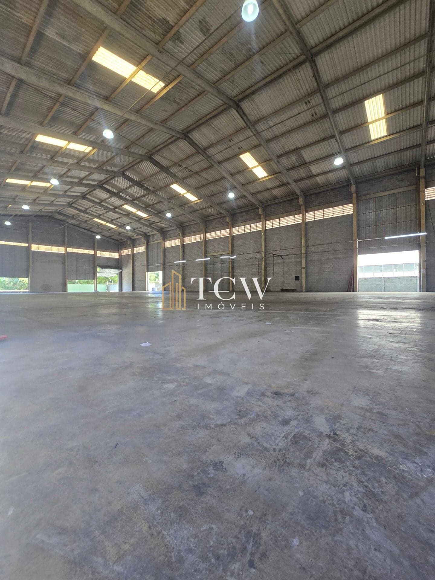 Galpão Industrial para Locação em Guarulhos/SP | 3.500 m² | 13 Docas | Próximo à Rodovia Presidente Dutra