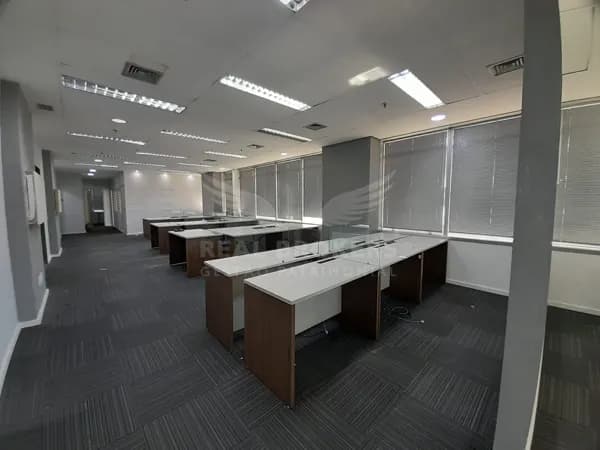 Sala Comercial para alugar, 208m² - Alphaville