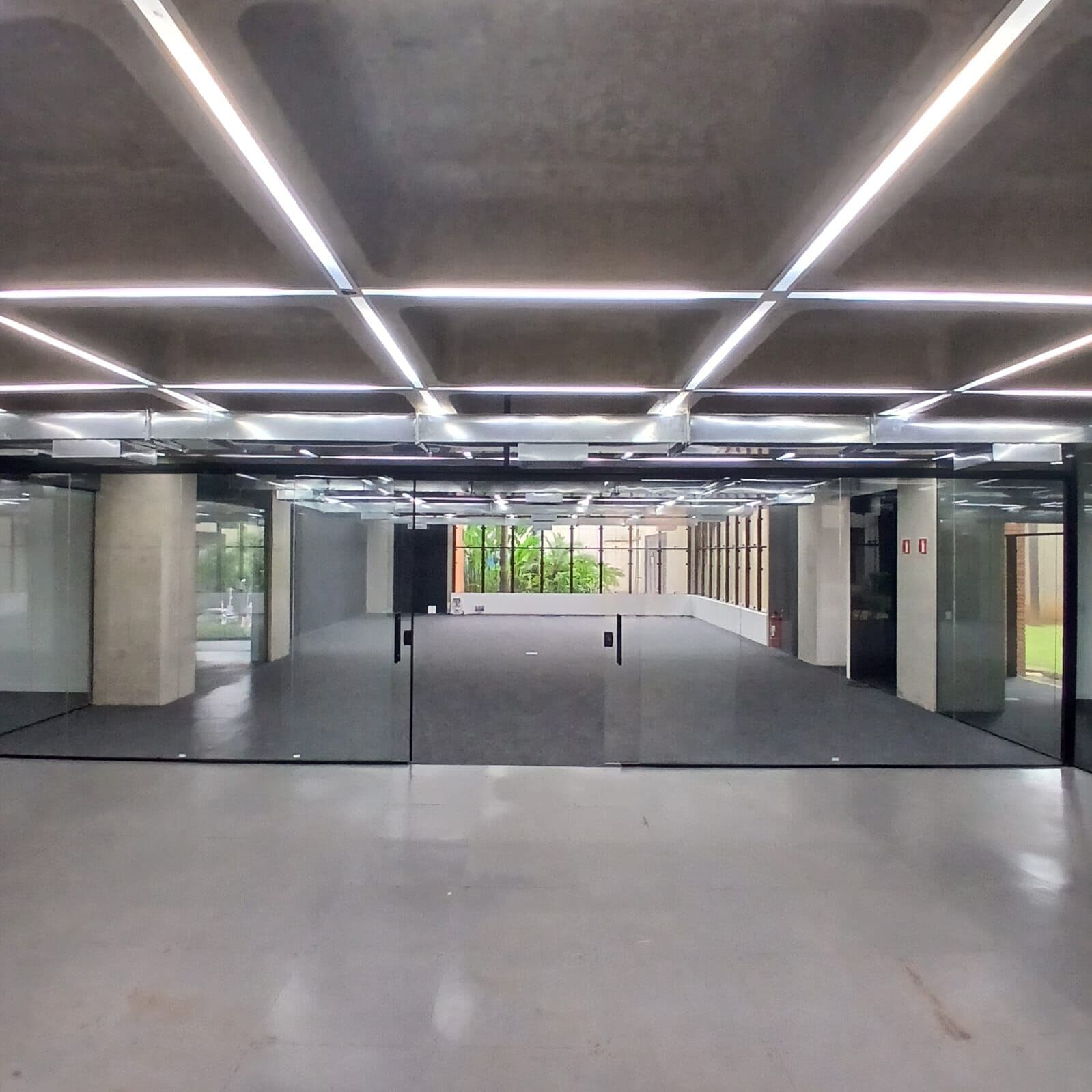 Sala comercial para locação com 550m² em Alphaville