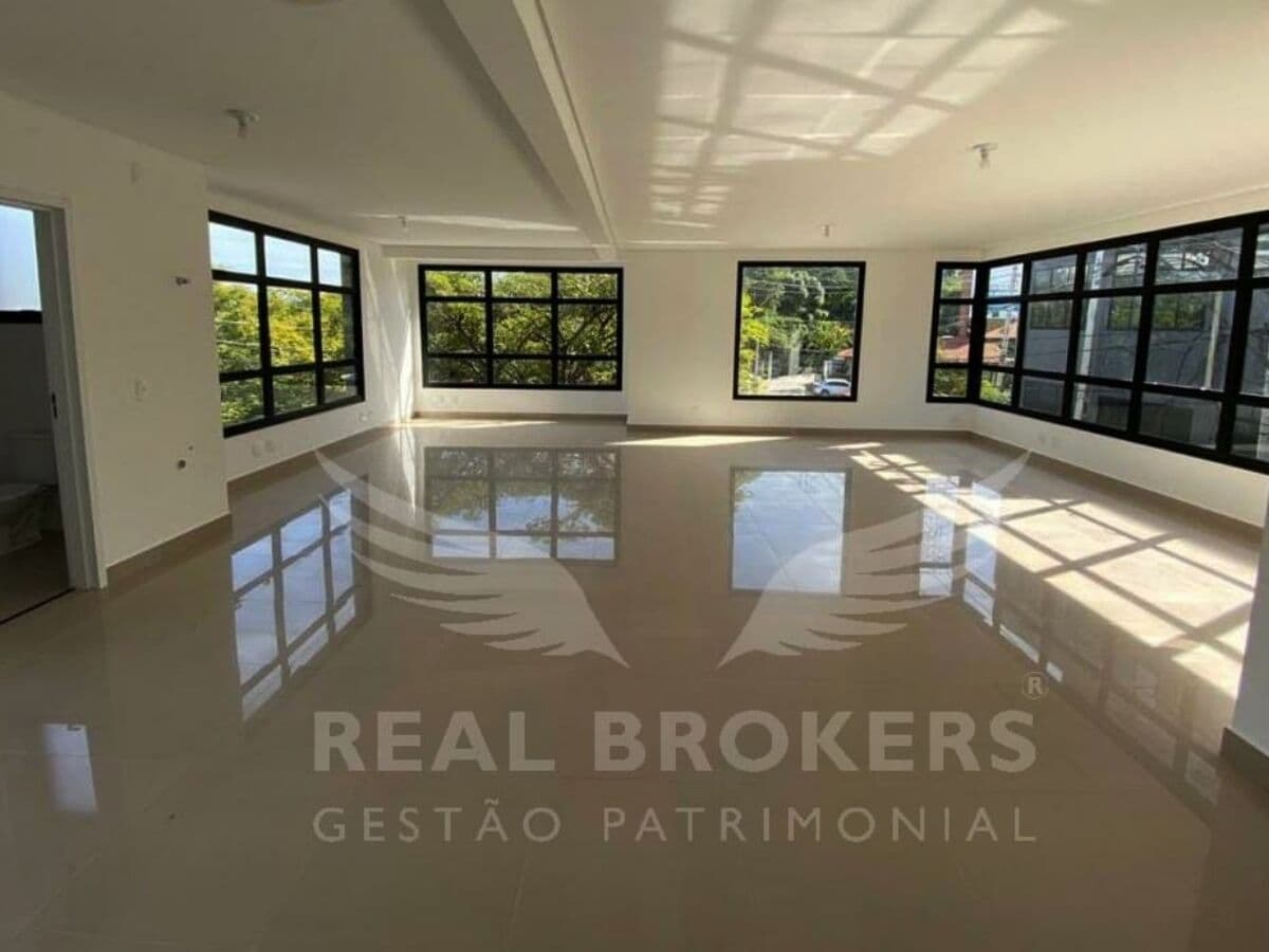 Sala Comercial Ampla para Locação com 126 m² de área útil | Copa | 3 Banheiros em Santana de Parnaíba