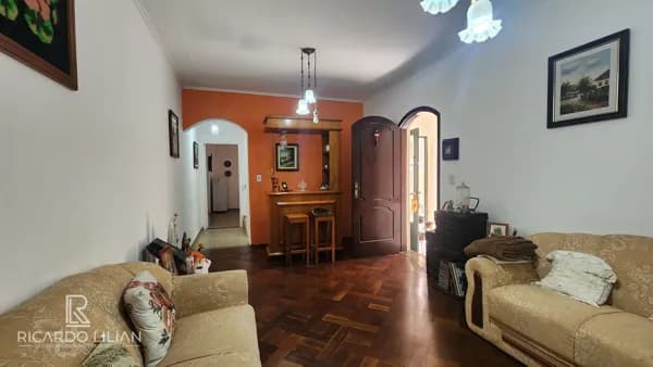 Sobrado com 3 dormitorios sendo uma suite e duas vagas na Vila Campestre. A VENDA!!