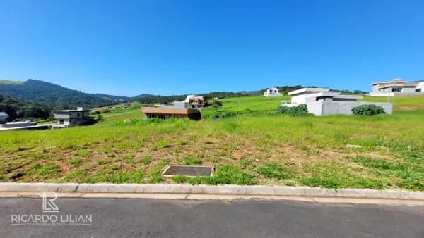 ATIBAIA - Terreno de condominio com 300m² - A VENDA!!