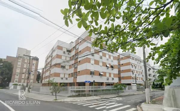 Apartamento mobiliado a 200 metros da Praia da Enseada - Guarujá
