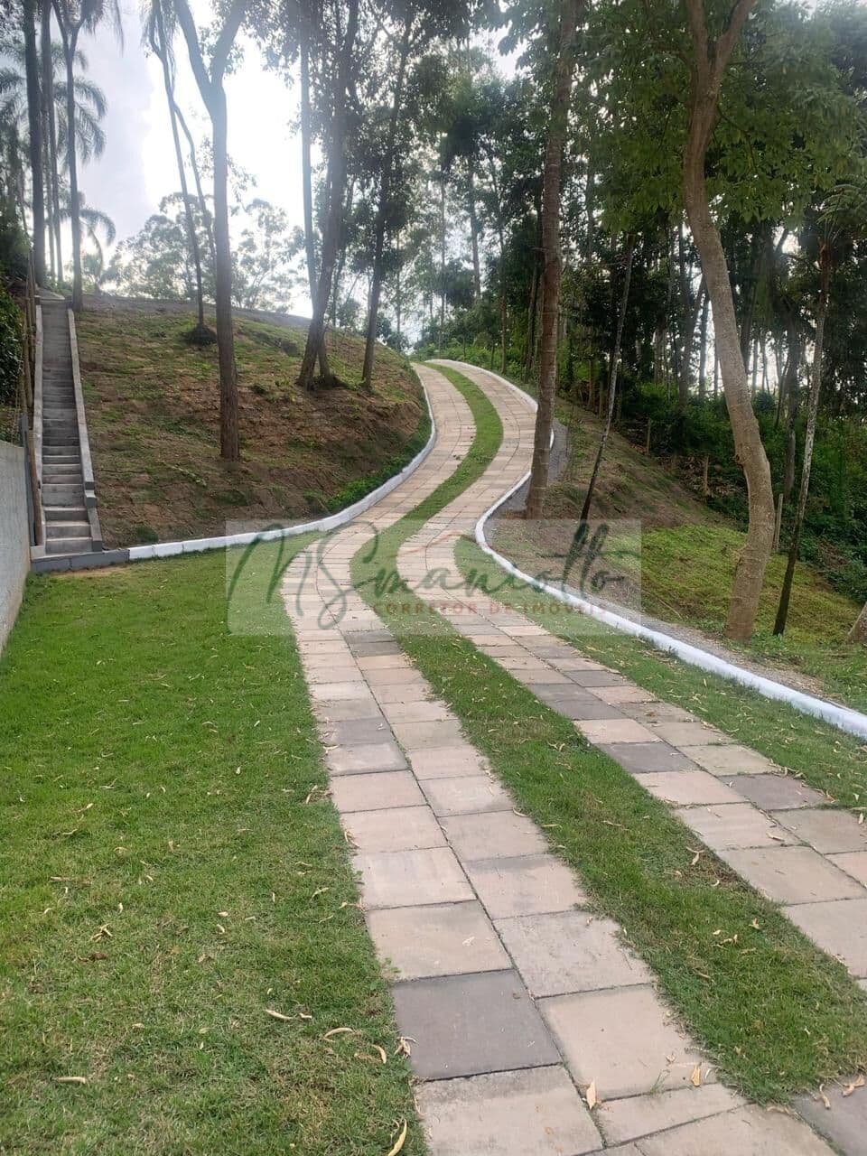 Lote/Terreno em Embu das Artes - Chácaras Lidia