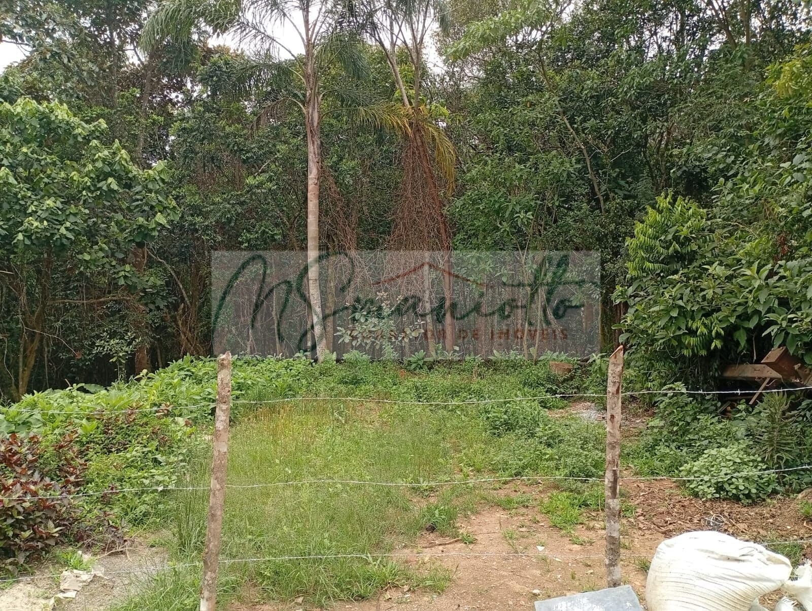 Lote/Terreno em Itapecerica da Serra - Itaquaciara