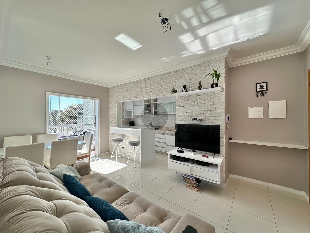 Apartamento semi mobiliado - 02 dormitórios - Cidade Jardim - São josé dos Pinhais