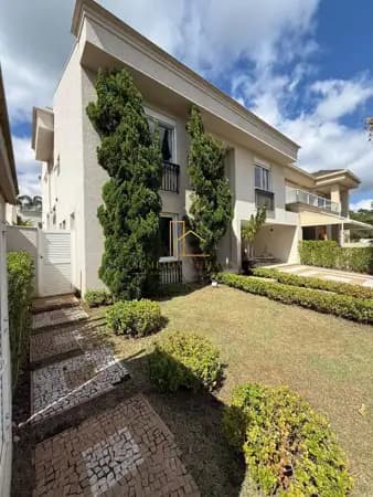 Casa de Alto Padrão para Locação no Condomínio Gênesis 2 | Alphaville | 4 Suítes | Mobiliada | Piscina | Sauna