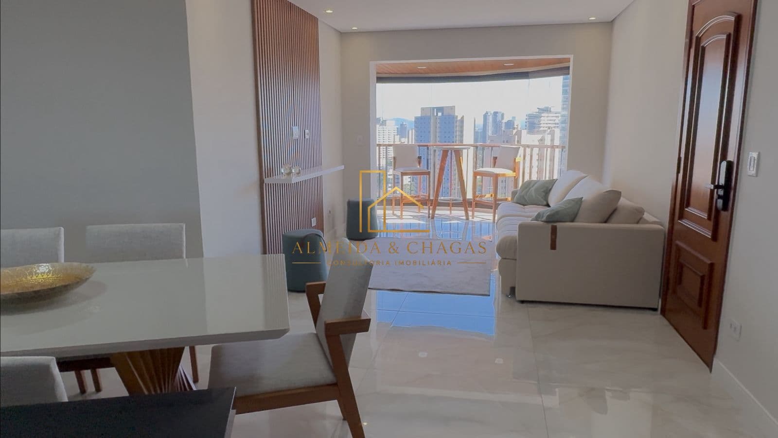 Apartamento à Venda no Edifício Lotus Alphaville | 112m² | 3 Dormitórios | Totalmente Reformado | Vista Panorâmica