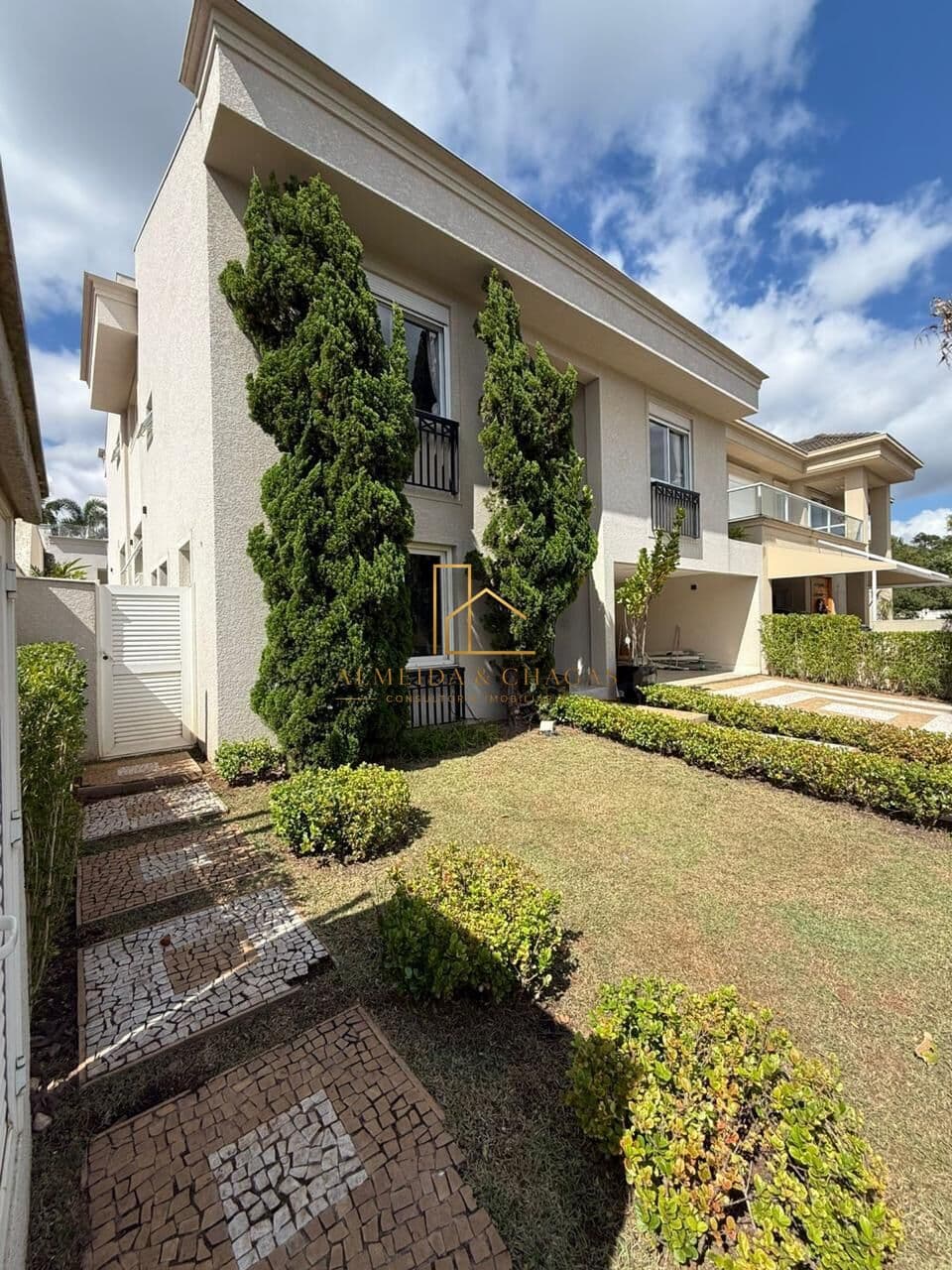 Casa de Alto Padrão Mobiliada à Venda no Condomínio Gênesis 2 | Alphaville – Santana de Parnaíba/SP