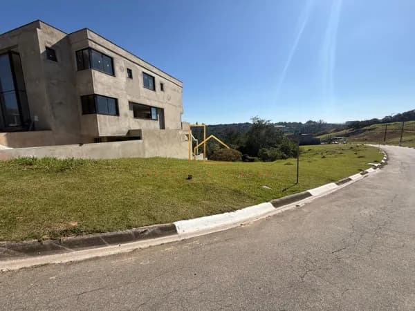Terreno de 602 m² à Venda no Reserva Santa Anna | Sem Vizinhos nos Fundos