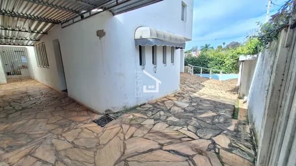 SOBRADO COM PISCINA E ALTO POTENCIAL DE VALORIZAÇÃO | SÃO VICENTE – ITAPIRA/SP