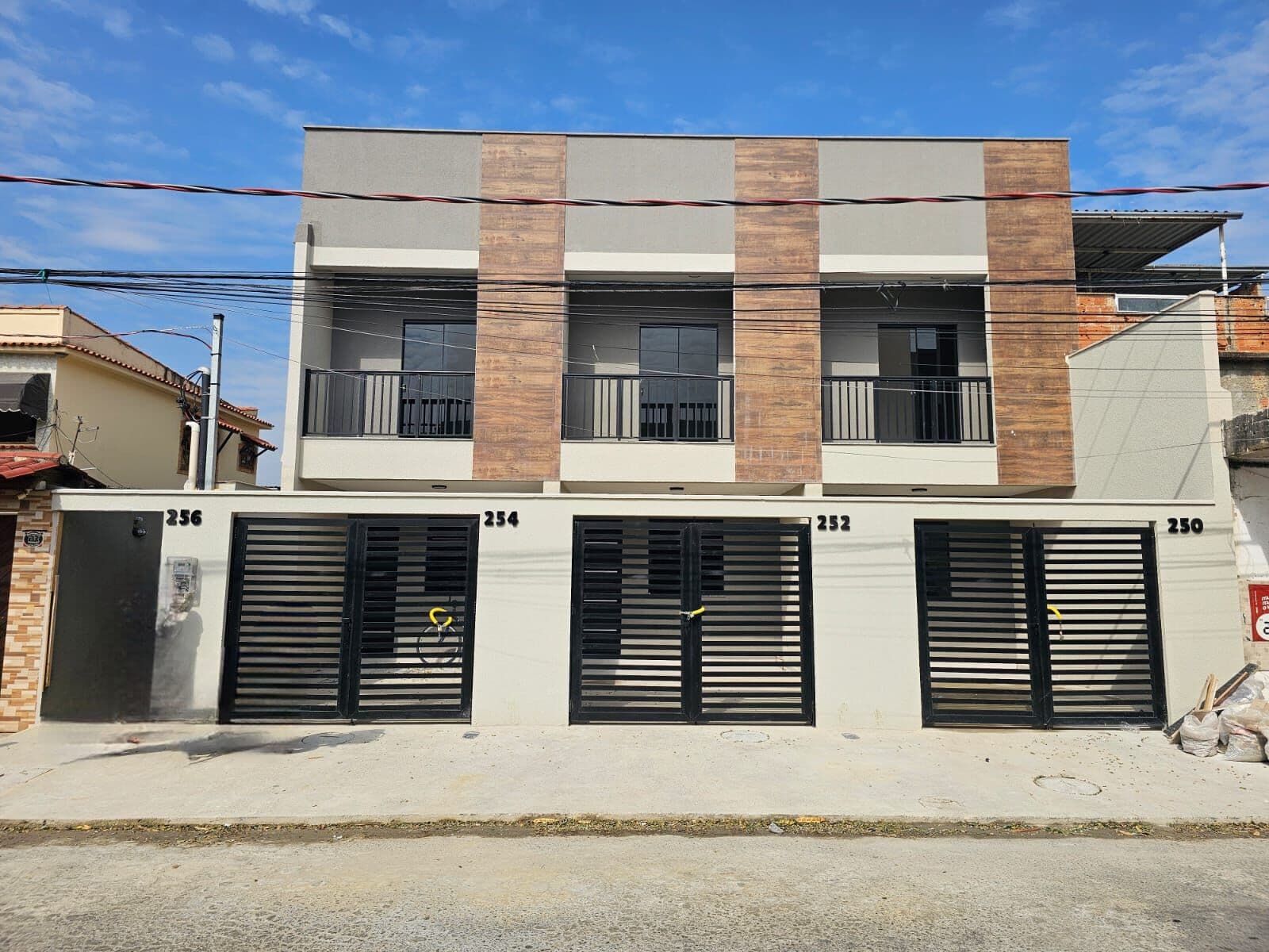 Casa Duplex Independente em Mesquita !!