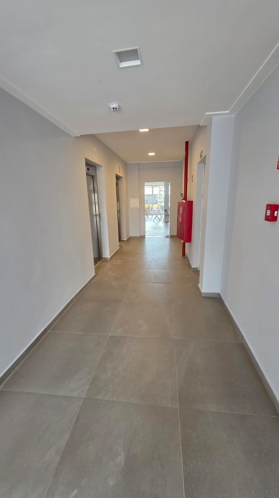 Apartamento no Porto Real — 2 e 3 Quartos Prontos para Morar na Pedreira
