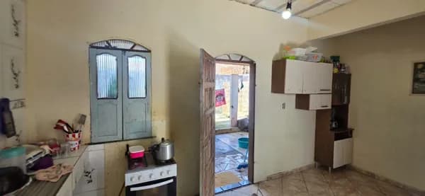 Oportunidade na Cabanagem: Casa Espaçosa com Quintal e Rua Asfaltada