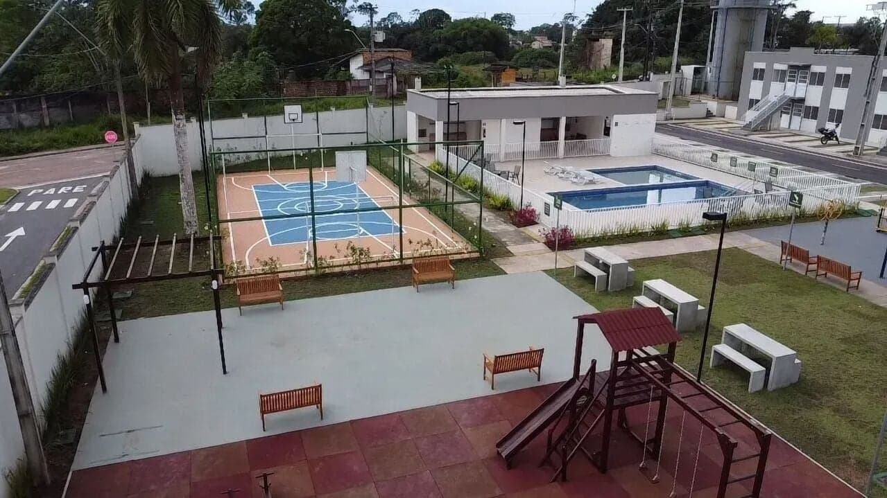 Apartamento com quintal e mobília em Ananindeua – 2 quartos, térreo e condomínio completo